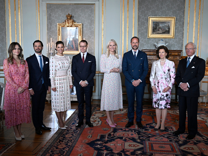 King Carl Gustaf, Queen Silvia, Crown Princess Victoria, Prince Daniel, Crown Prince Haakon, Crown Princess Mette-Marit, Prince Carl Philip and Princess Sofia all attended the luncheon at the Royal Palace of Stockholm. Photo: Pontus Lundahl / TT / NTB
